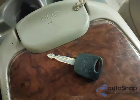 2002 Ford Excursion Limited из США, поврежденный, VIN 1FMSU43F32EC84570